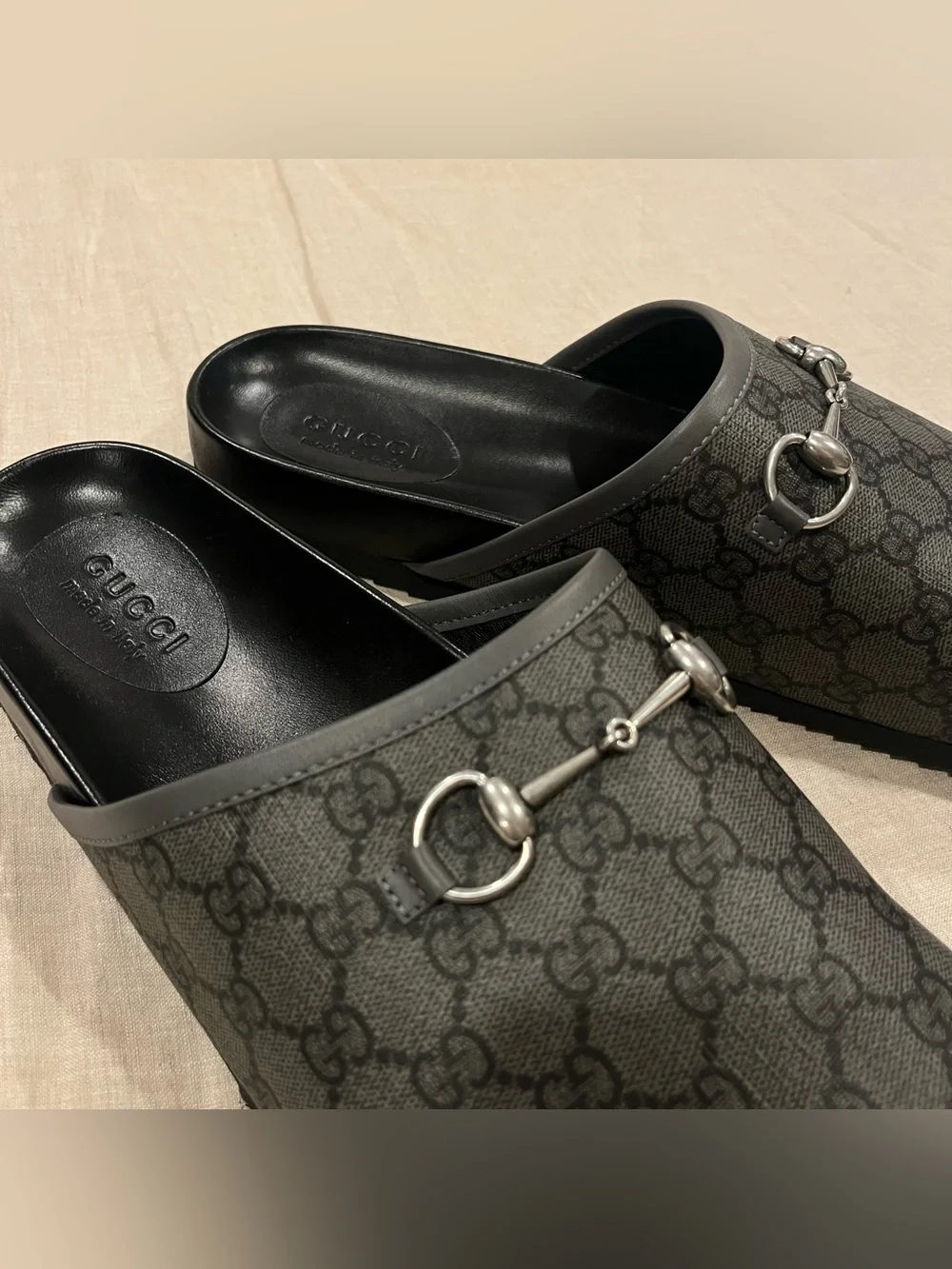 Gucci supreme gg